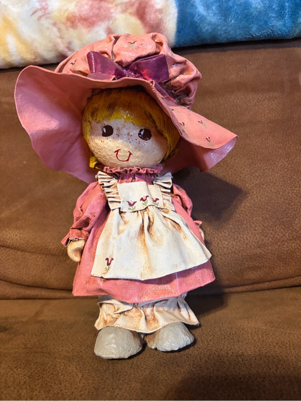 Vintage hand-made Holly Hobbie papier-mâché doll (1970s)